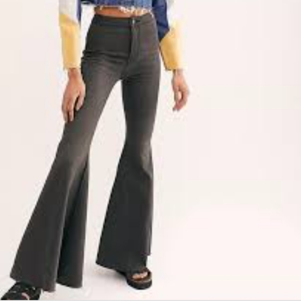 FREE PEOPLE JUST FLOAT ON HIGH RISE BELL BOTTOM ULTRA FLARE JEANS 8 (29)